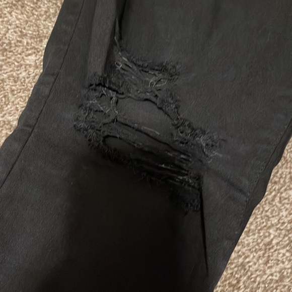 American Eagle Black Ripped Jeans - Picture 3 of 3